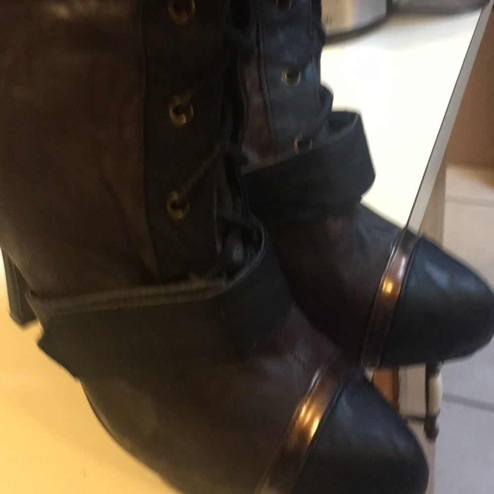 Boots - Picture 8 of 8